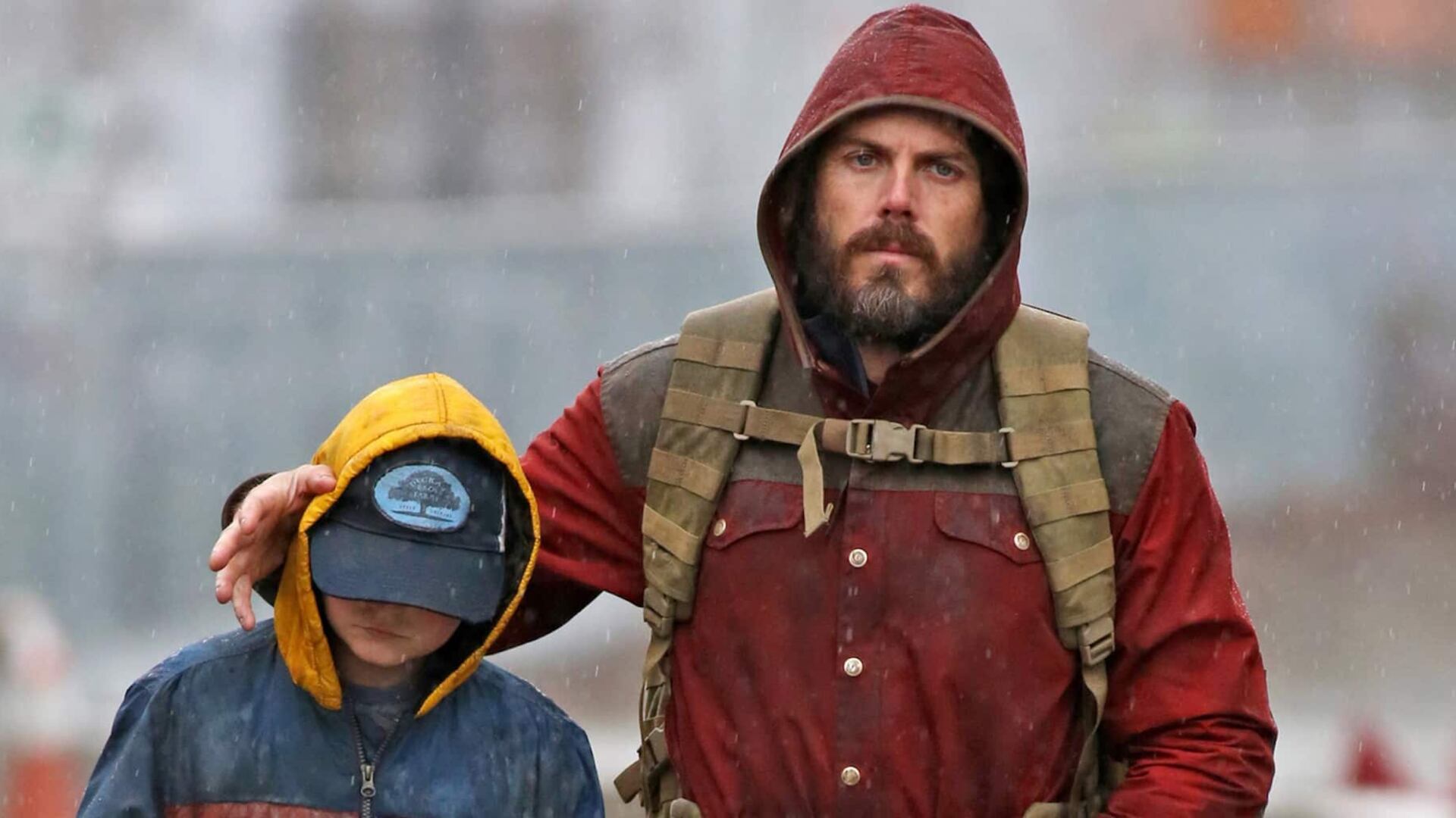 Casey Affleck apocalittico "diventa" la madre della figlia molestata