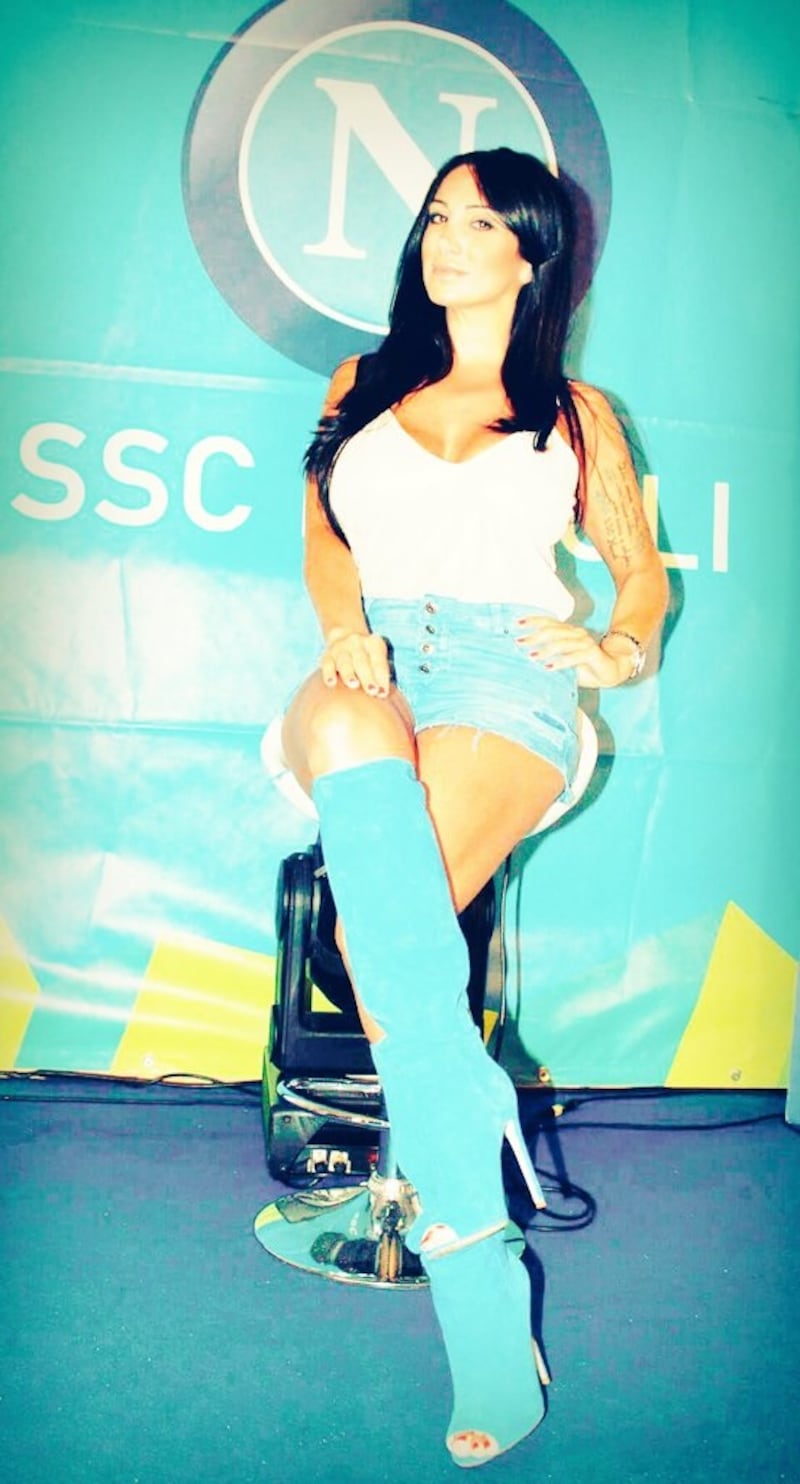 Marika Fruscio, curve sexy sui social: foto 63