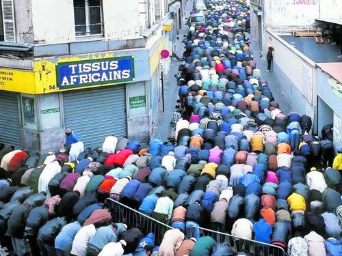 Raduno islamico a Parigi, l'imam: "L'ombra della Fratellanza"