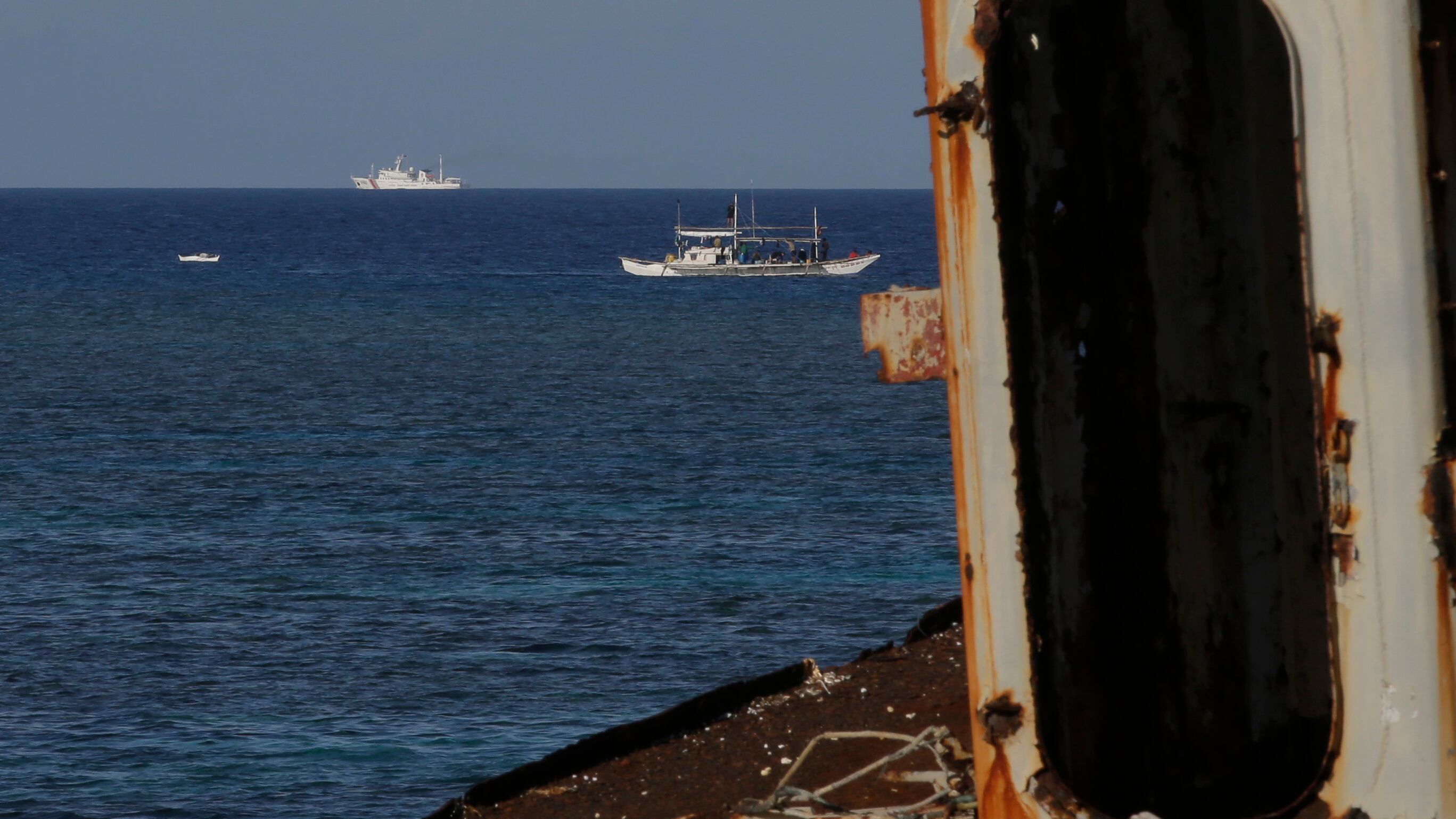 Faccia a faccia nel Mar Cinese: la mossa delle quattro navi da guerra cinesi