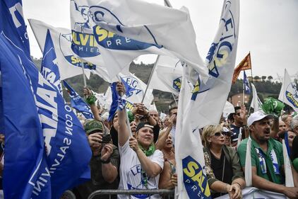 Il popolo leghista al raduno di Pontida 4