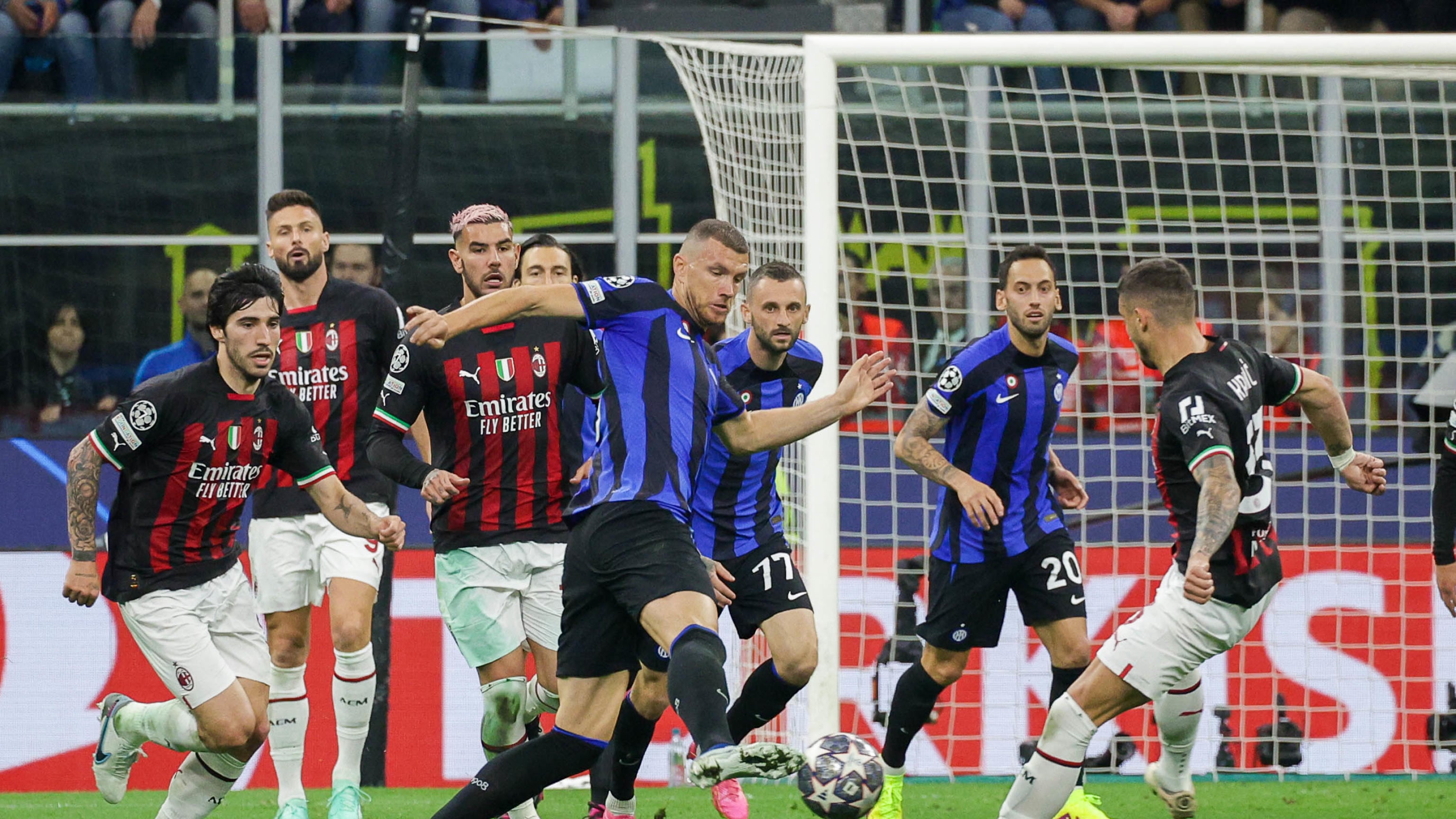 Saccheggio della Premier. Alla Serie A resta il derby tra Inter e Milan