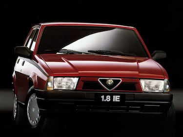 Alfa 75: guarda la gallery 12