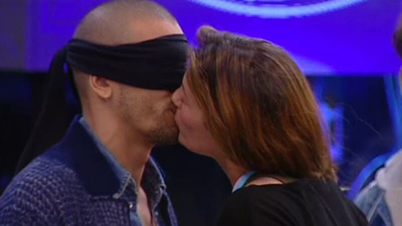 GF14: concorrenti a nudo col body imprinting 4