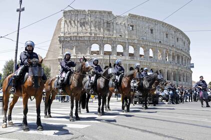 Il corteo di CasaPound a Roma 8