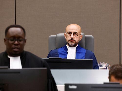 "Ha perseguito persone innocenti". Giudice italiano nel mirino di Mosca per il mandato d'arresto contro Putin