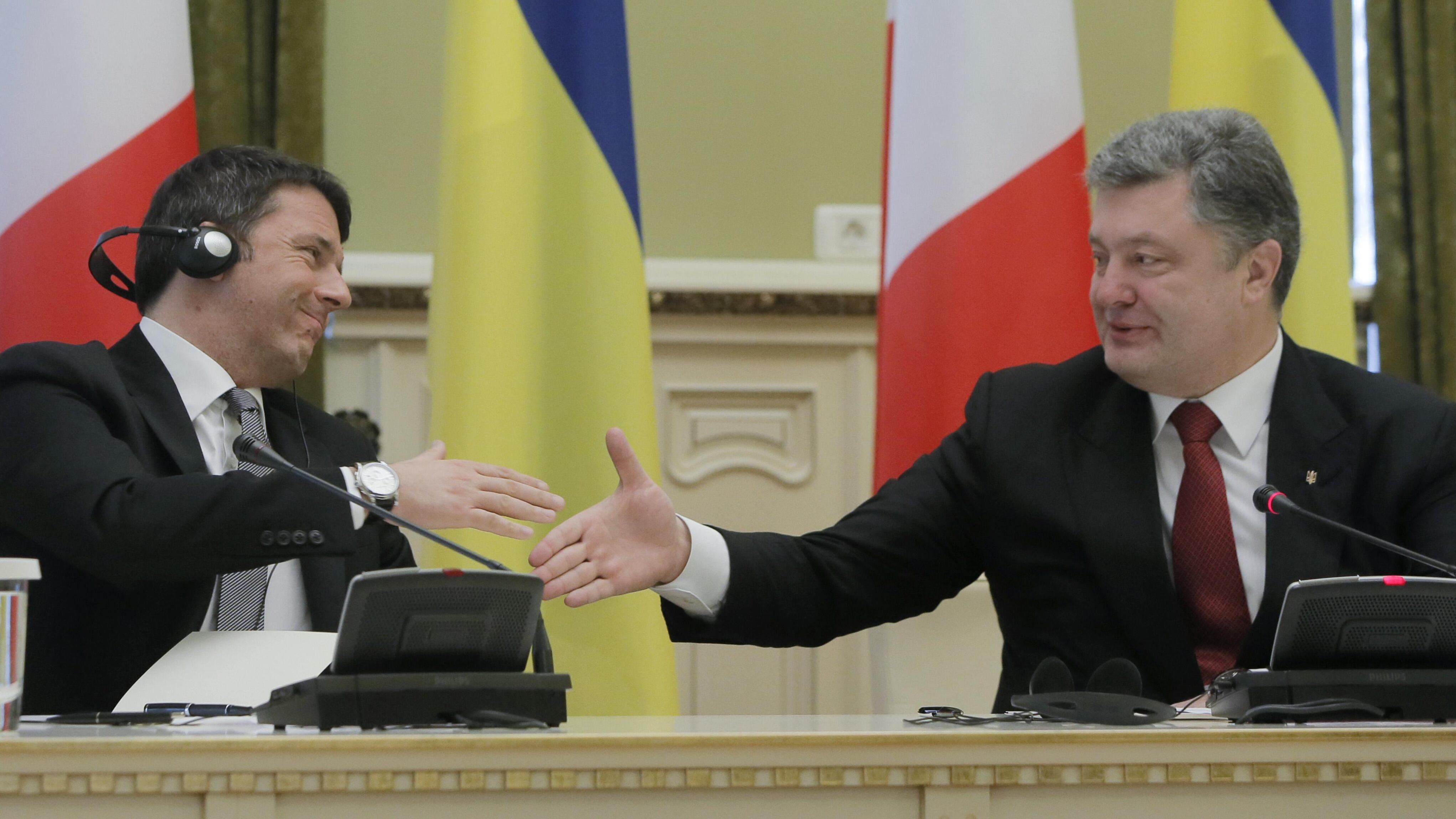 Renzi rassicura Kiev ma chiede aiuto a Putin sulla Libia