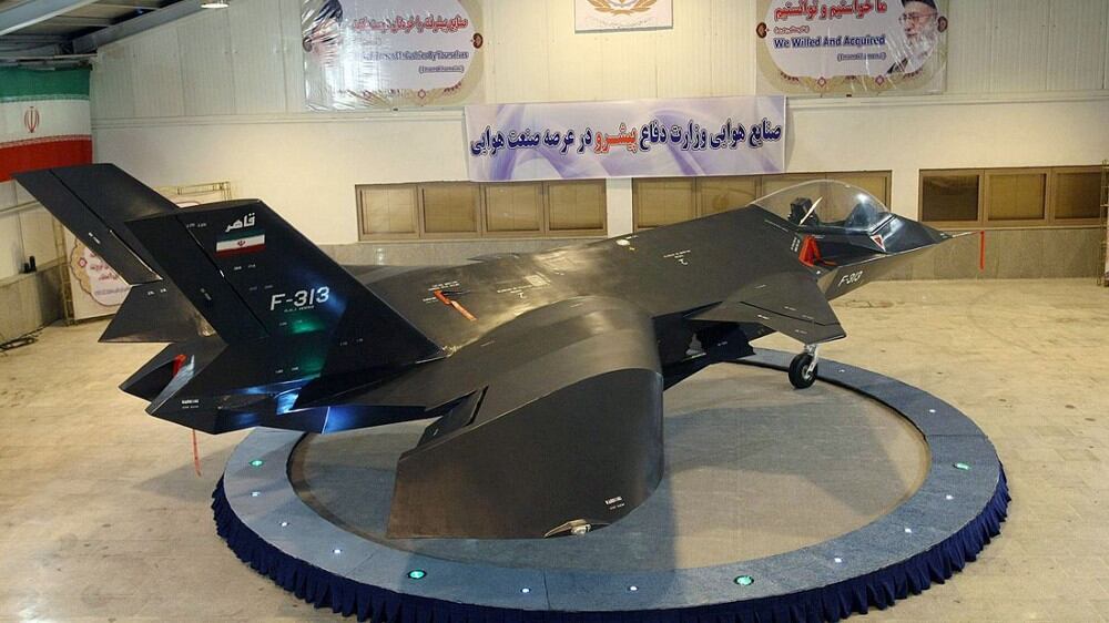 L'Iran annuncia i test di volo per il suo primo caccia stealth