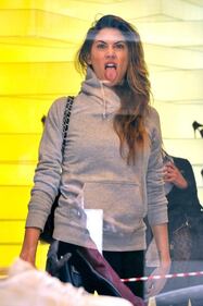 Melissa Satta, sexy e in piena forma per Tiki Taka 14
