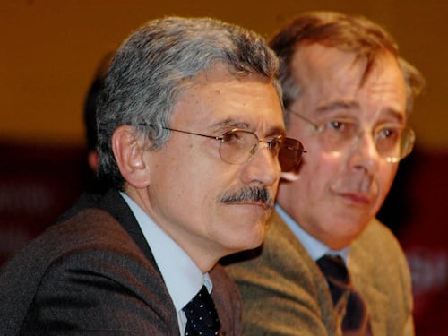 Il "ritorno" di D'Alema: dai pm per le mascherine