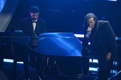 Sanremo 2024: ecco il look della quarta serata del Festival di Ghali 2
