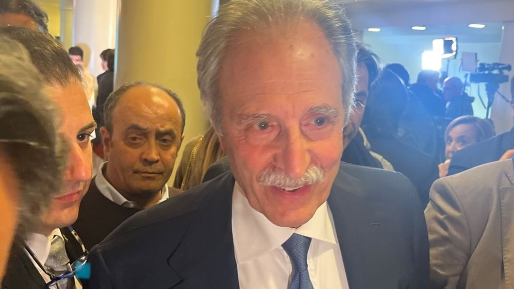 Basilicata, centrodestra a valanga: confermato Bardi. Meloni: "Buon lavoro"