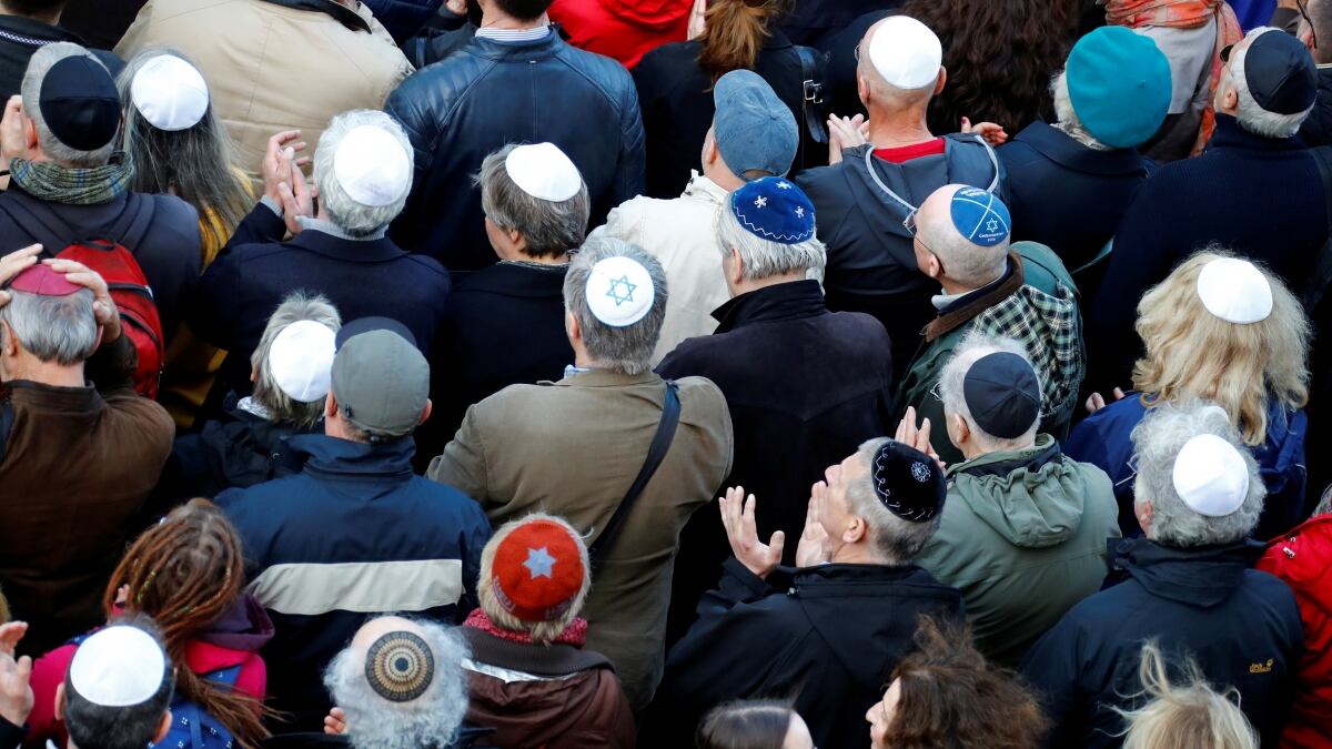 Con la kippah tutti in marcia contro l'antisemitismo