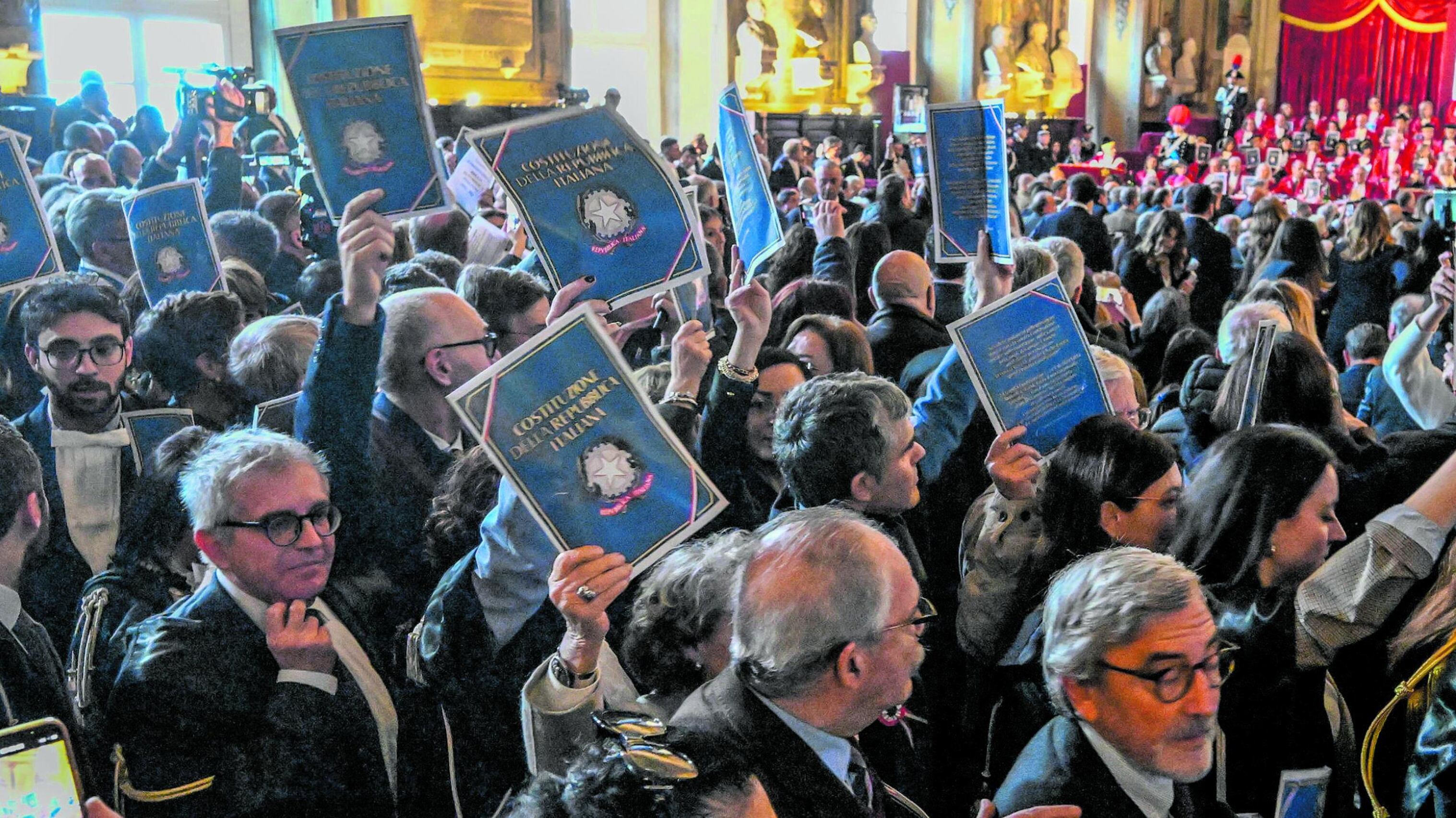 La campagna elettorale dei magistrati alle urne. "Noi un po' sopra le righe"