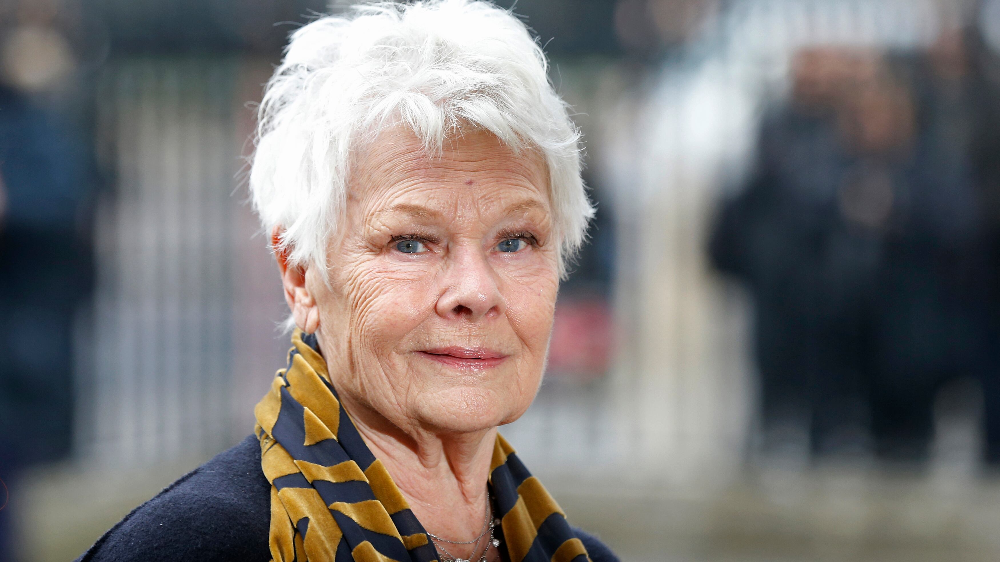 Judi Dench: primo tatuaggio a 81 anni