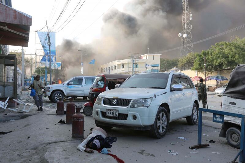 Mogadiscio, esplode un'autobomba: più di 200 vittime 13