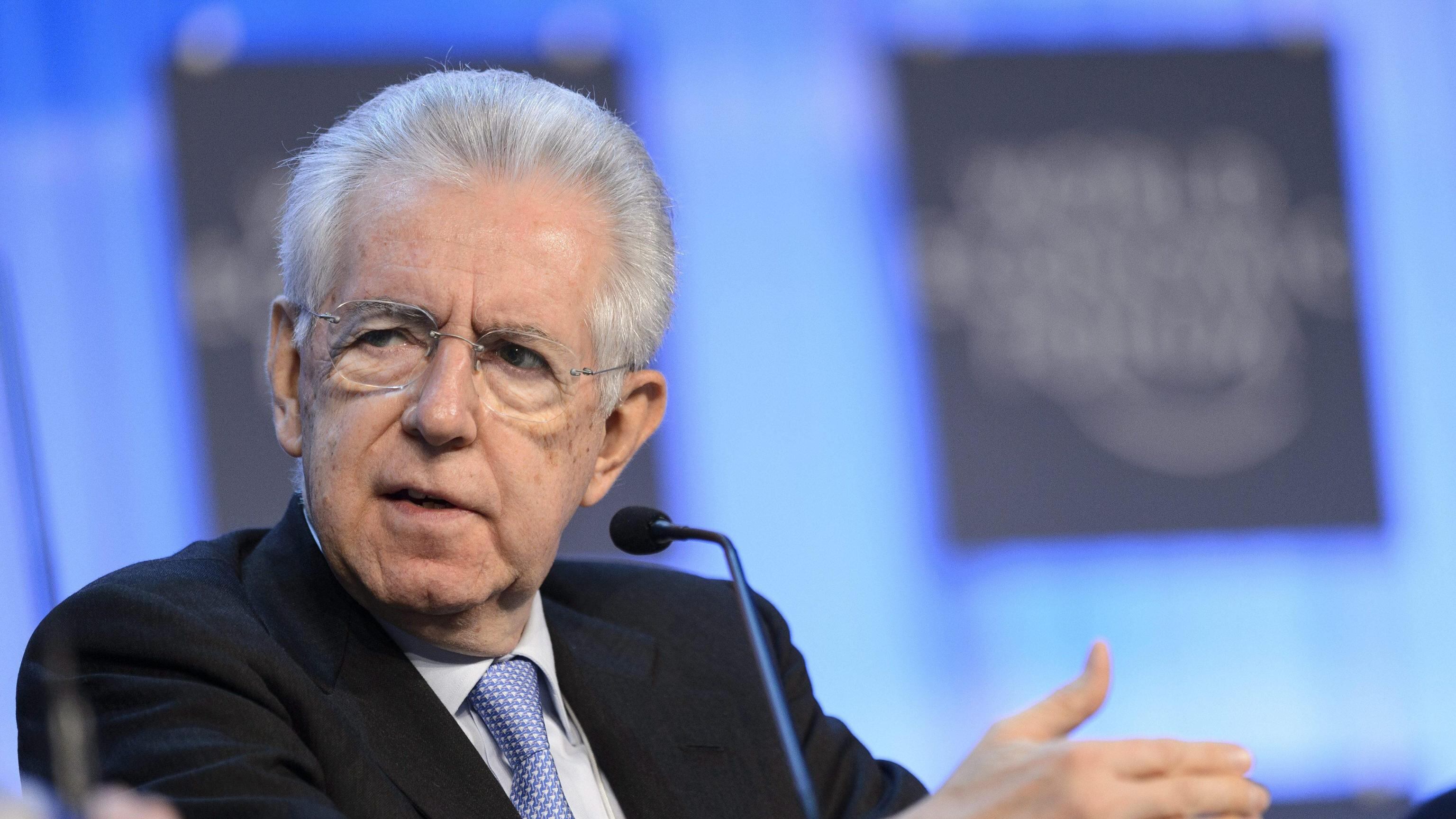 Monti in cerca di voti: "Vacanze scolastiche brevi, sui banchi per undici mesi"
