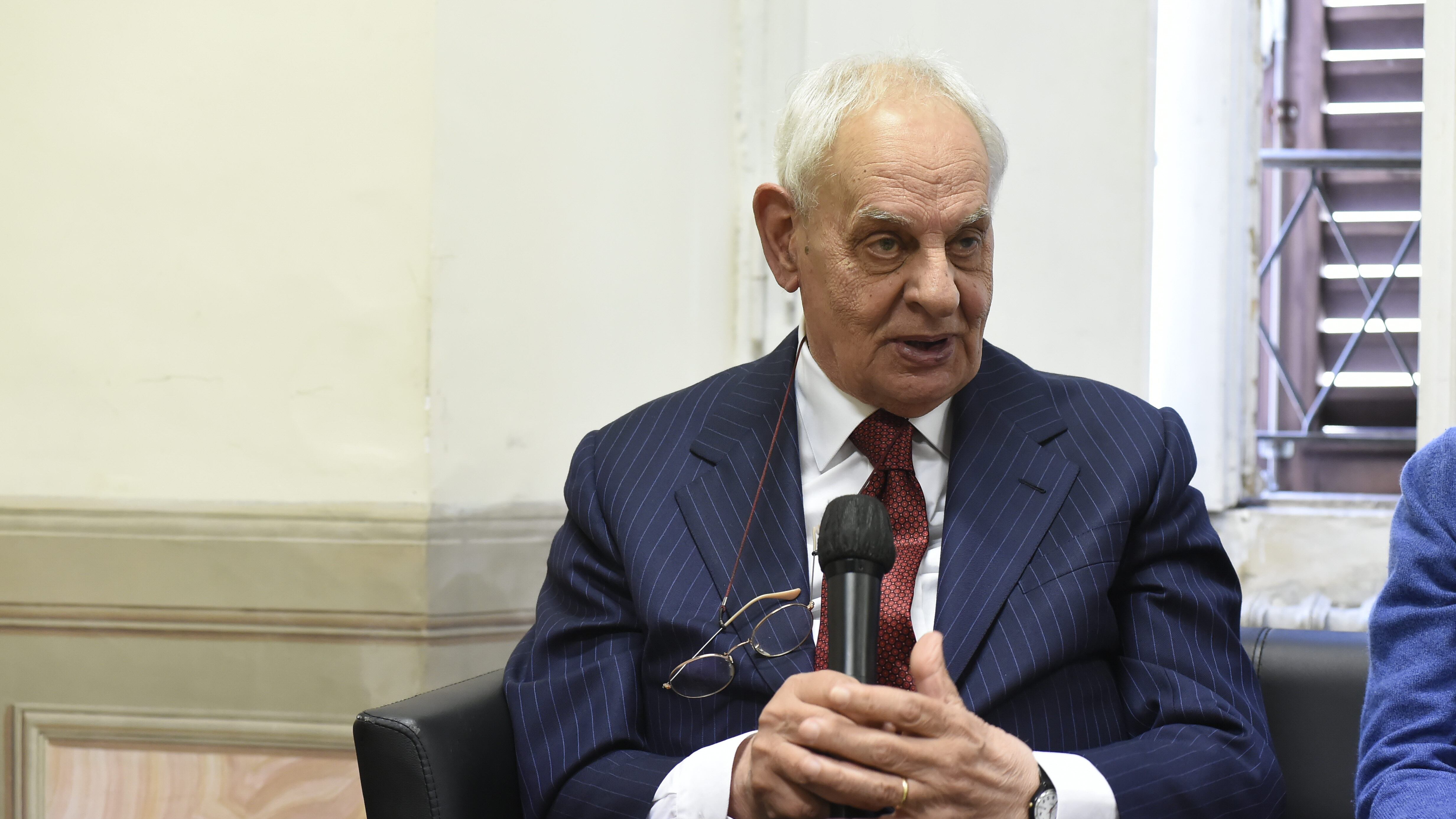 "Marina ha ragione. I pm non si fermano neppure al cimitero"