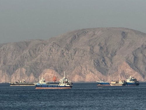 Trump: “Apertura di Hormuz possibile oggi o domani, altrimenti subiranno un colpo durissimo”