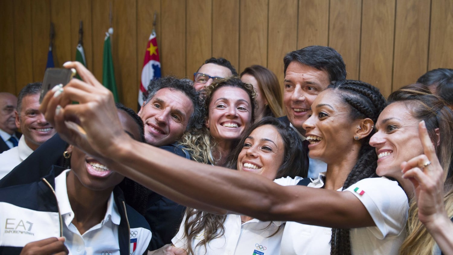 Renzi tifa Roma 2024. I grillini: scordatelo
