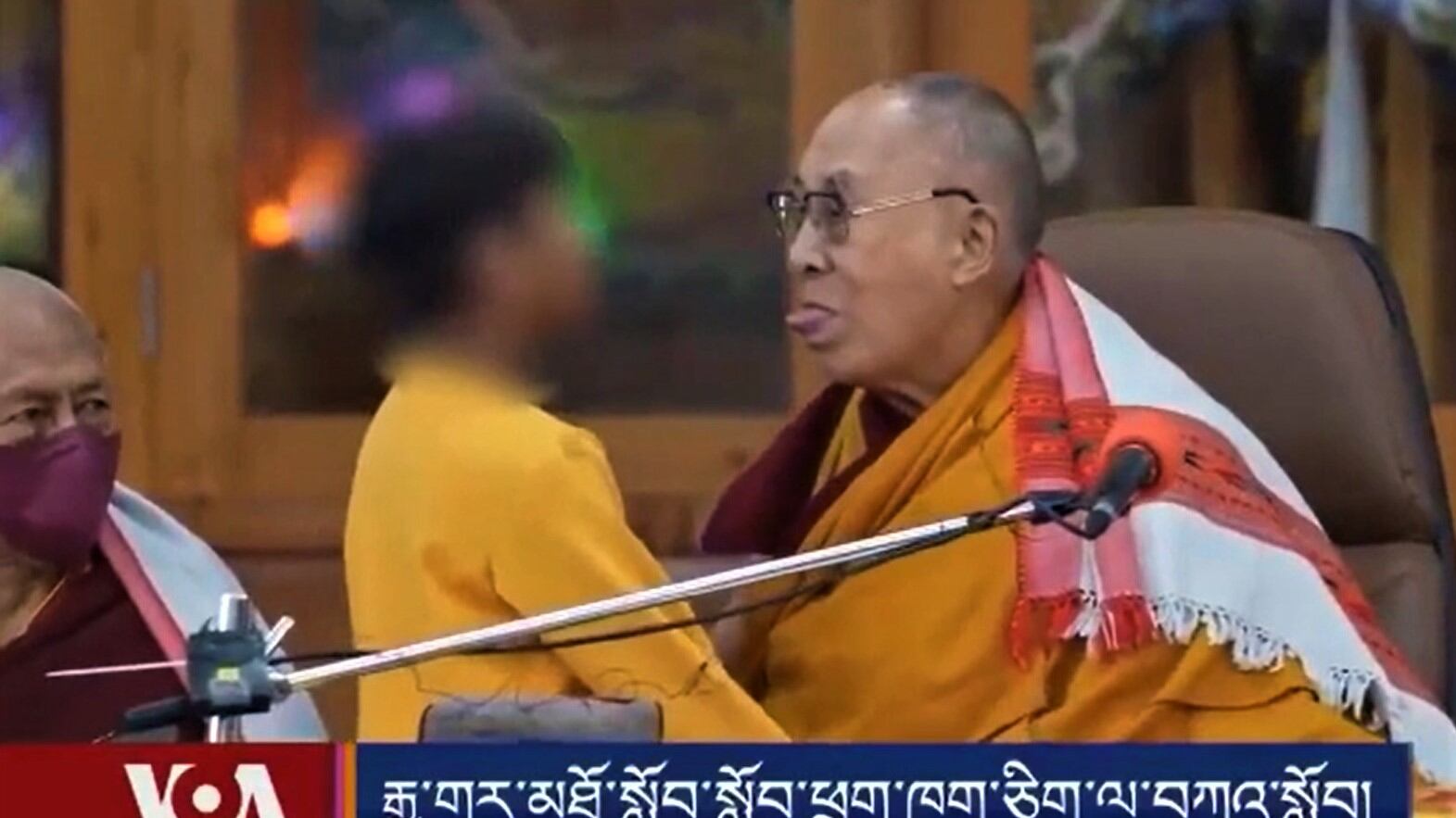 Il bacio del Dalai Lama, Emanuela Orlandi farà crollare il Vaticano? Le parole della settimana