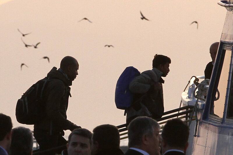Grecia, le prime espulsioni di immigrati in Turchia 8