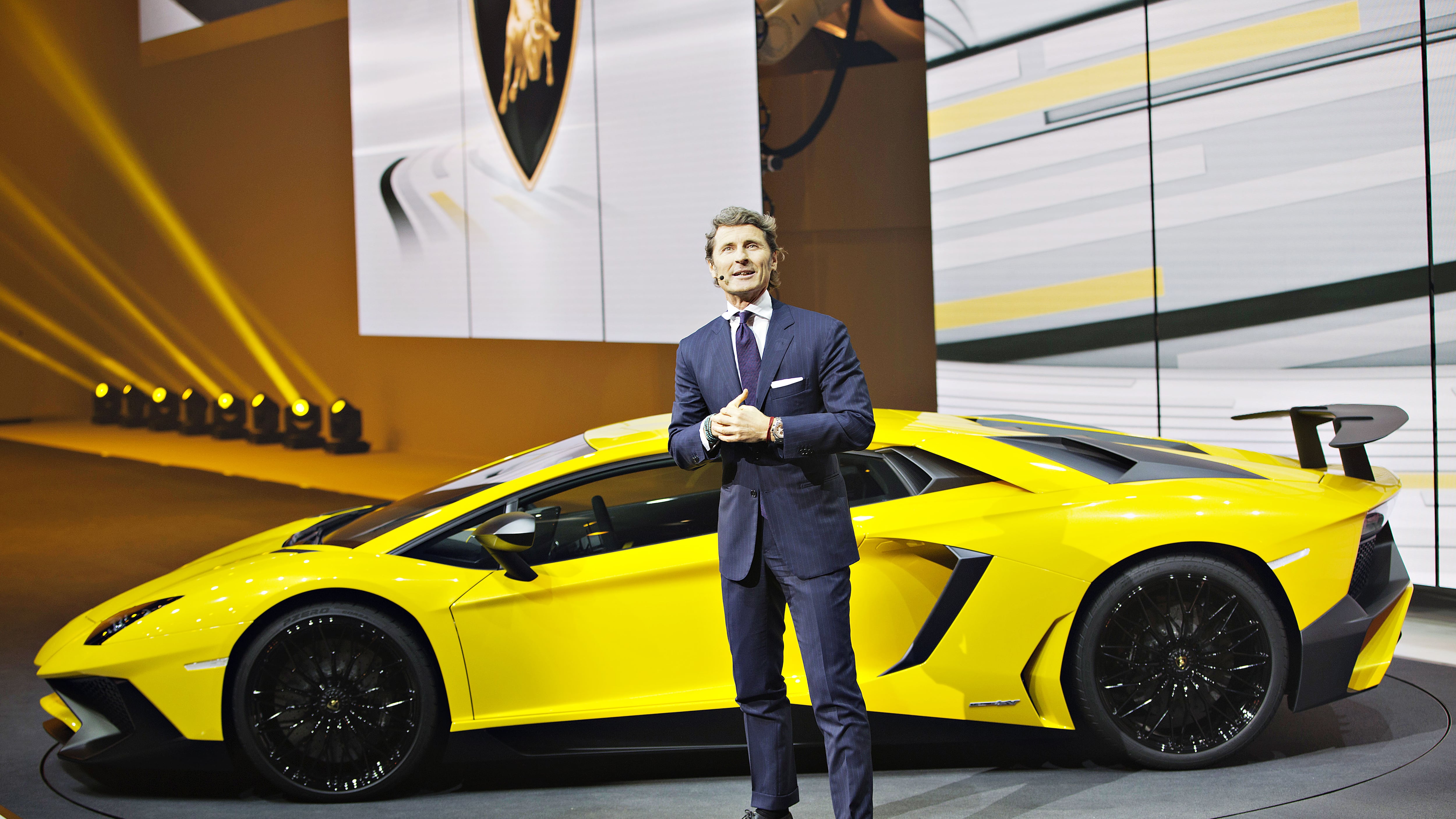Lamborghini, il 16 agosto la nuova Huracàn e primo semestre al top