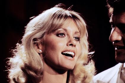 Morta Olivia Newton John: l'attrice si è spenta a 73 anni 11