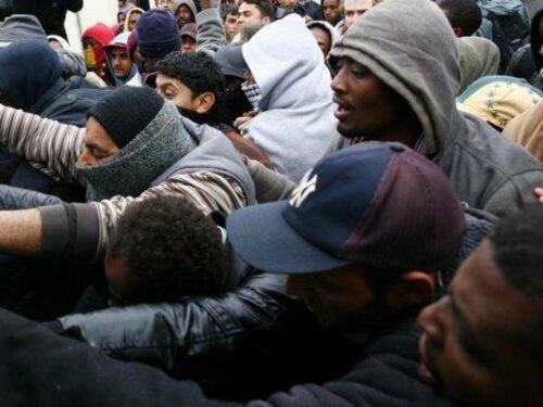 Padova, immigrati sequestrano dirigente del centro accoglienza