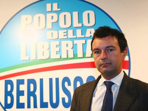 "Troppi i buoni spesa assegnati agli stranieri"