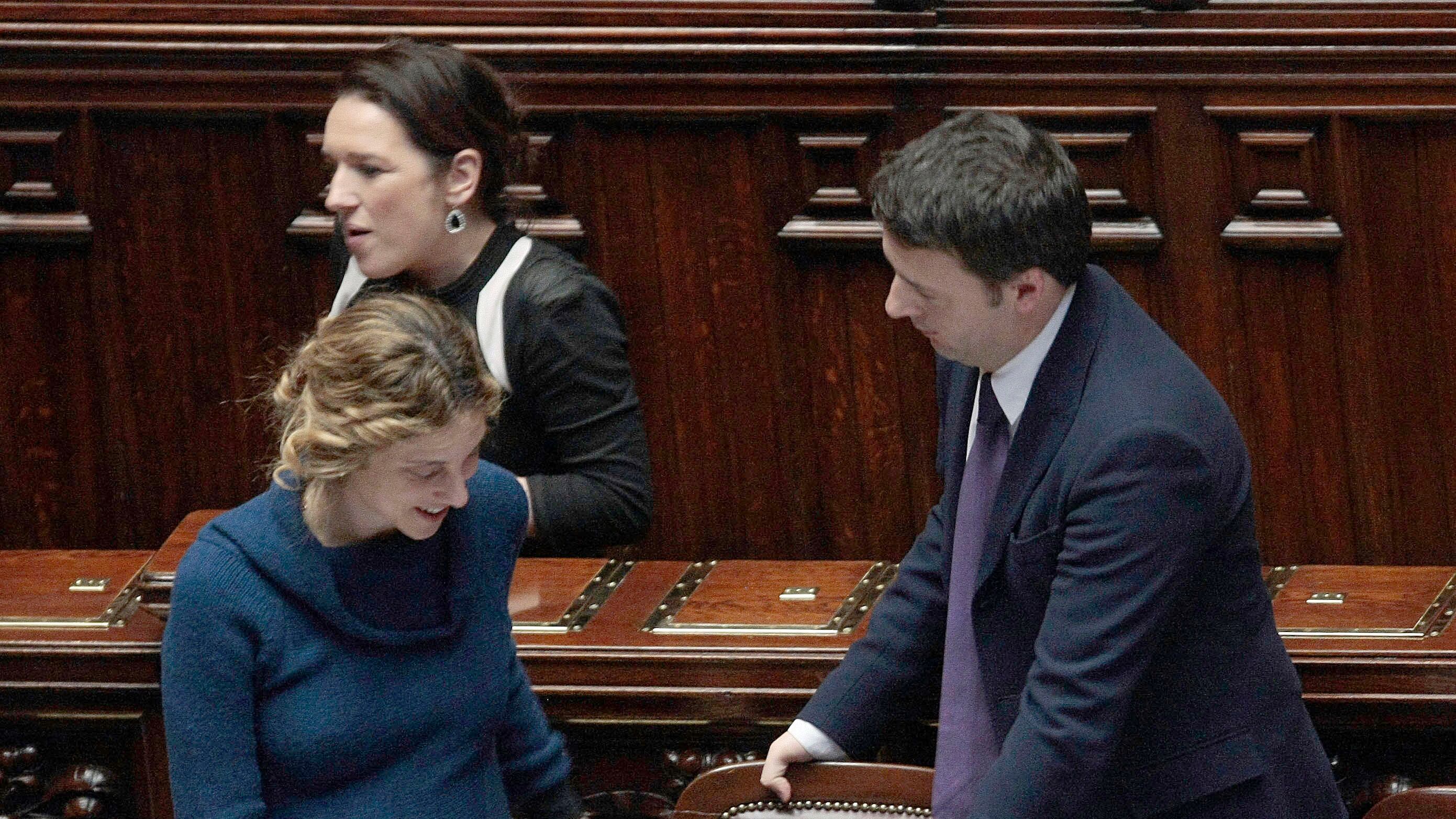 I sindacati minacciano Renzi: "No ai tagli agli statali"