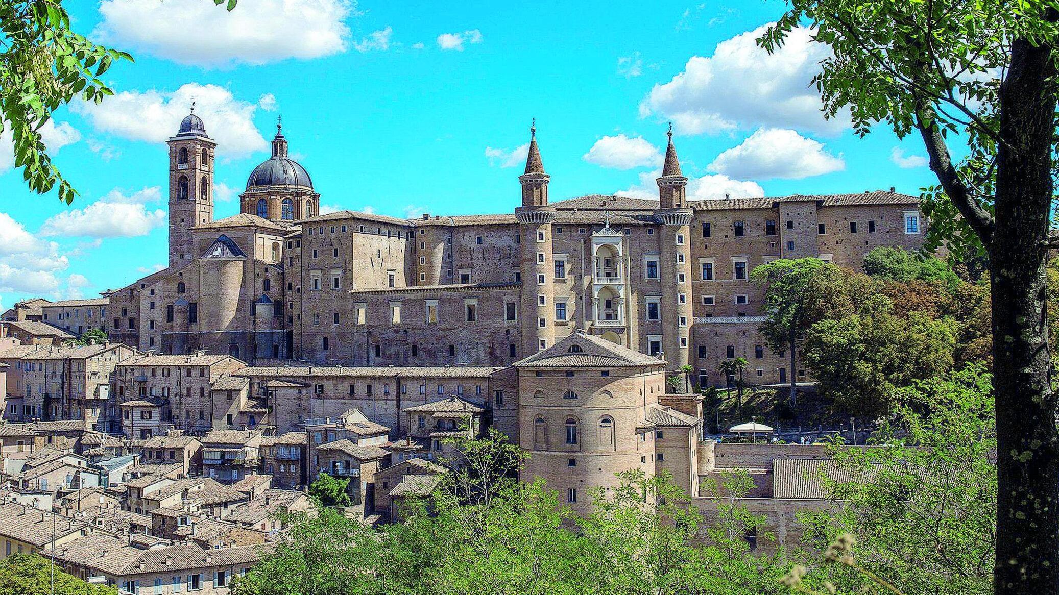 Pievi, città ideali e dolci pendii: la bellezza dell'arte