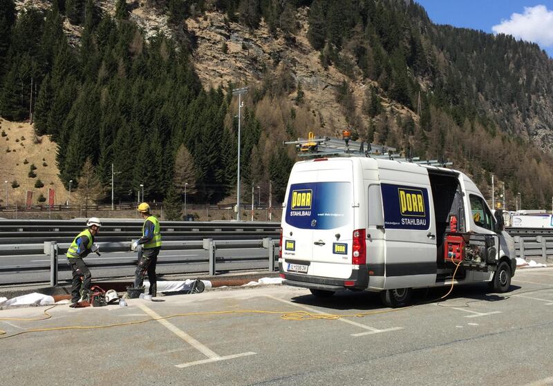L'Austria erige il muro al Brennero 7
