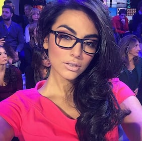 Giulia Salemi hot, nuda sotto l'asciugamano 12