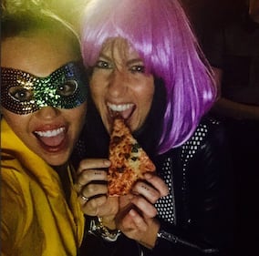 Pizza, gattini, nudità e drag queen: la vita privata in pubblico di Miley Cyrus 11