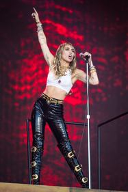 Miley Cyrus, le foto della cantante 1
