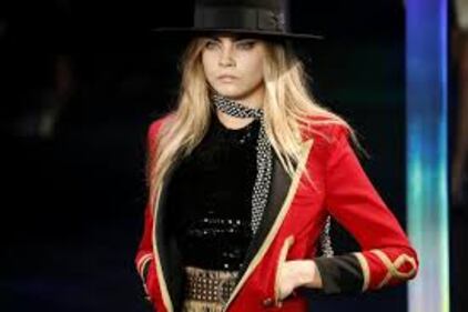 Cara Delevigne, gli occhi più belli della moda 22