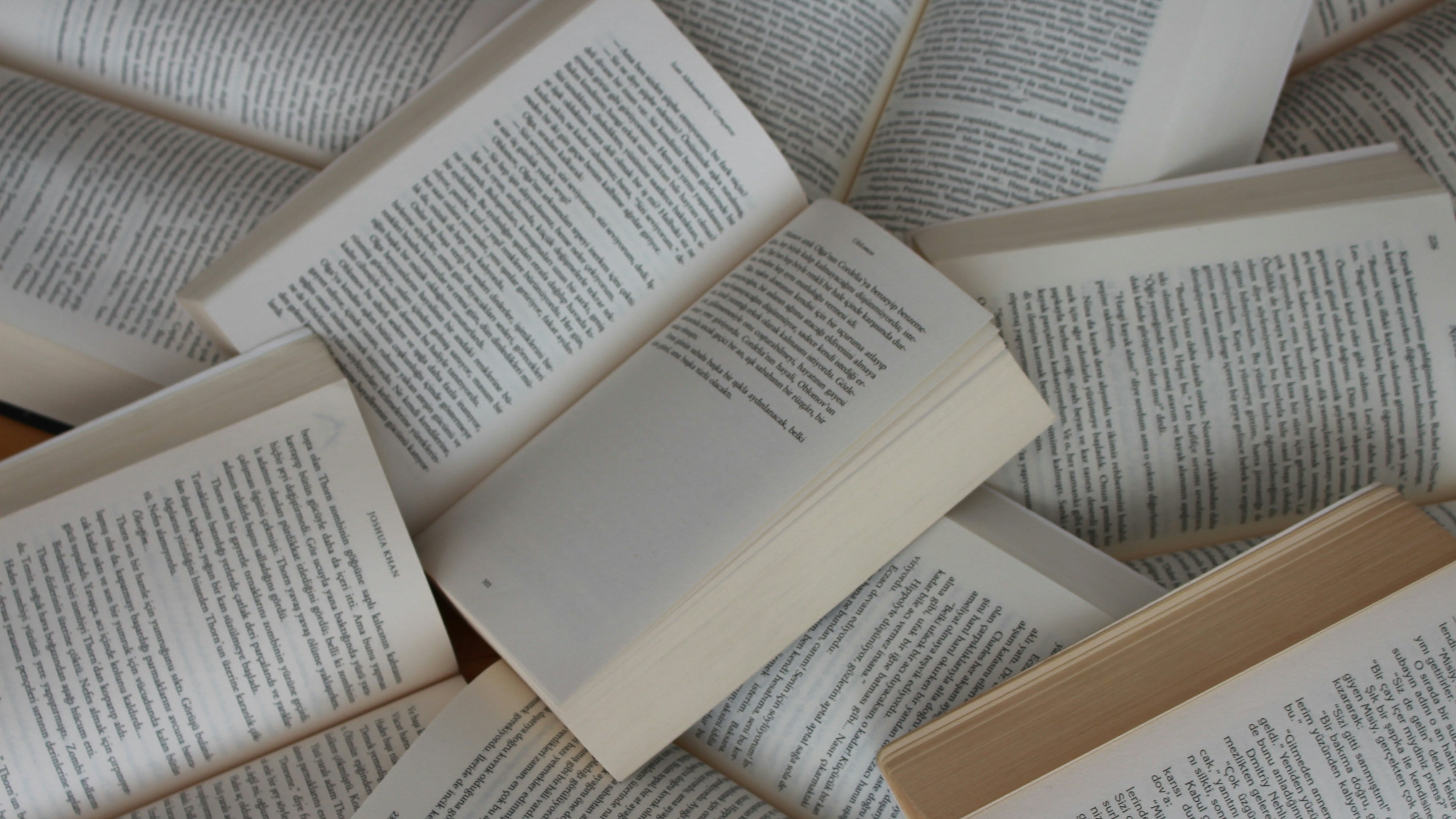 Leggi e diventa ignorante. Troppi libri brutti rovinano la salute mentale
