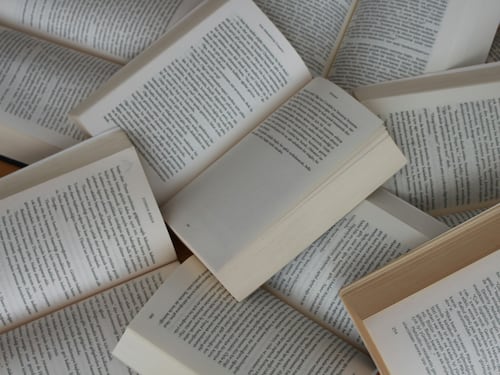Finalmente alla Crusca va di traverso lo “storytelling”