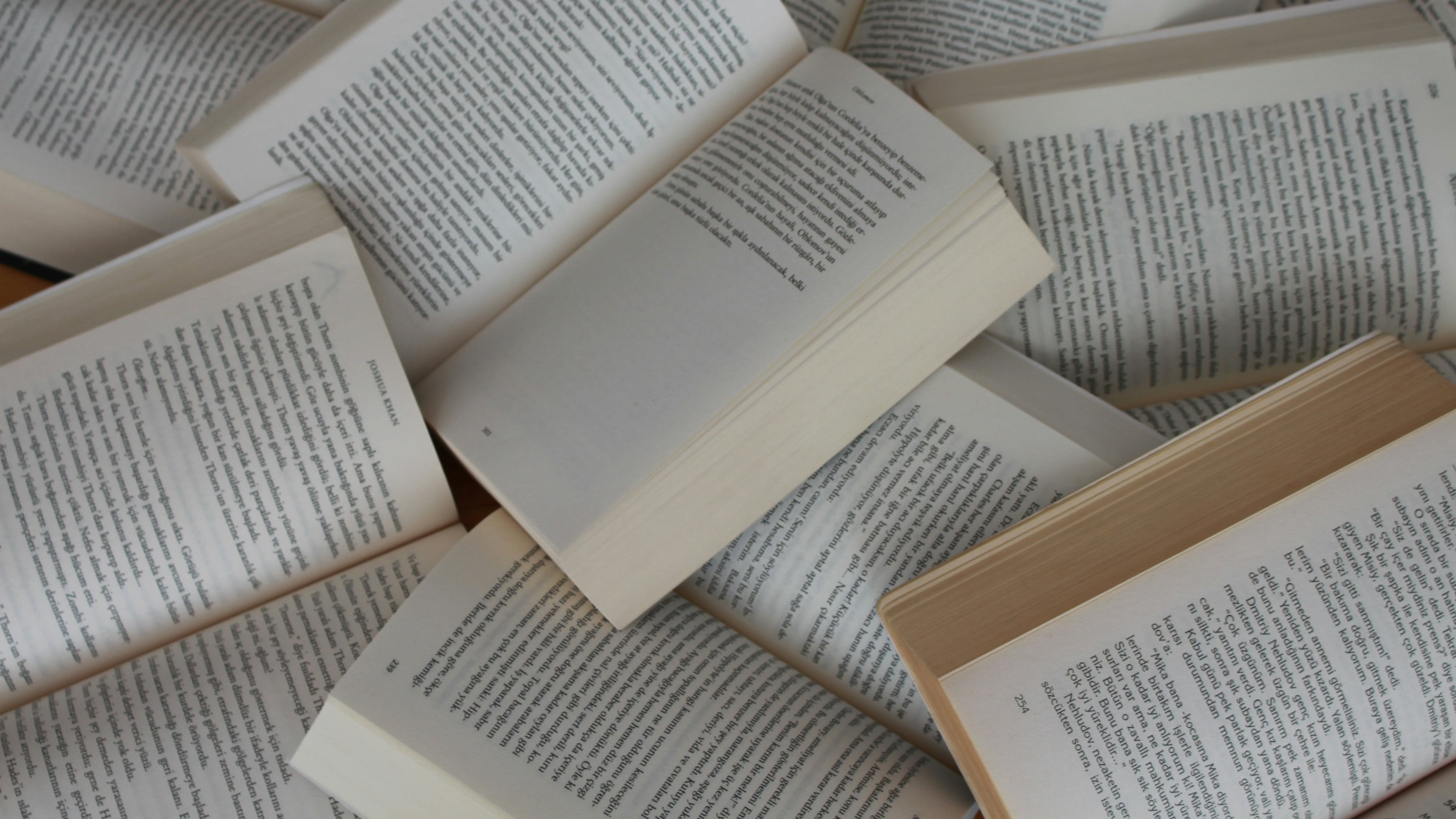 Leggi e diventa ignorante. Troppi libri brutti rovinano la salute mentale