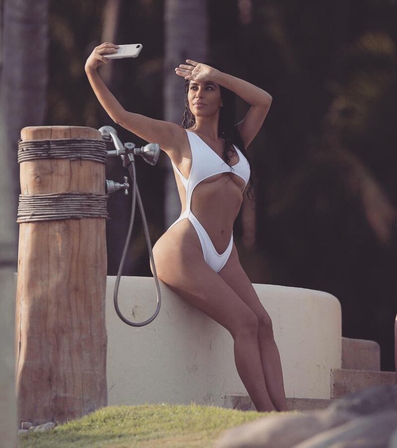 Kim Kardashian, la sensualità esplosiva 3
