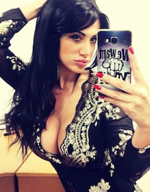 Marika Fruscio sensuale in auto 29
