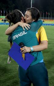 "Mi vuoi sposare?", la proposta di nozze (gay) dopo la finale del rugby 15