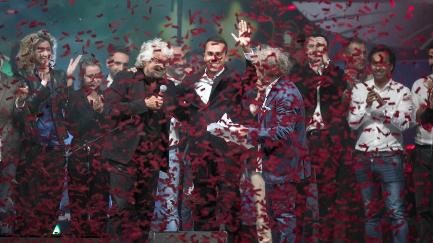 M5S, Grillo incorona Di Maio. Ma vota solo un iscritto su 4