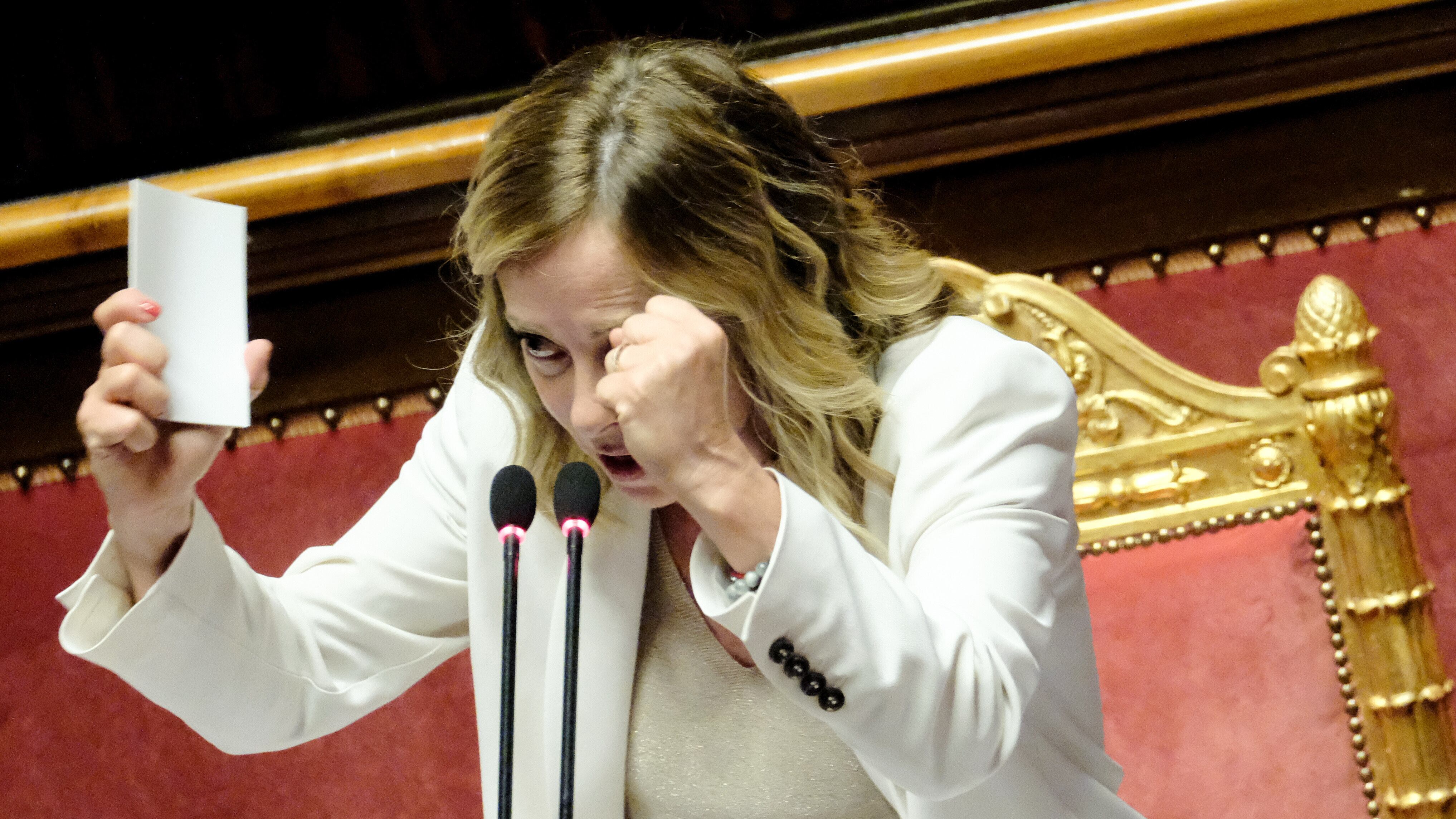 Ue, Meloni alle opposizioni: "Io cheerleader? No, difendo l'interesse nazionale"