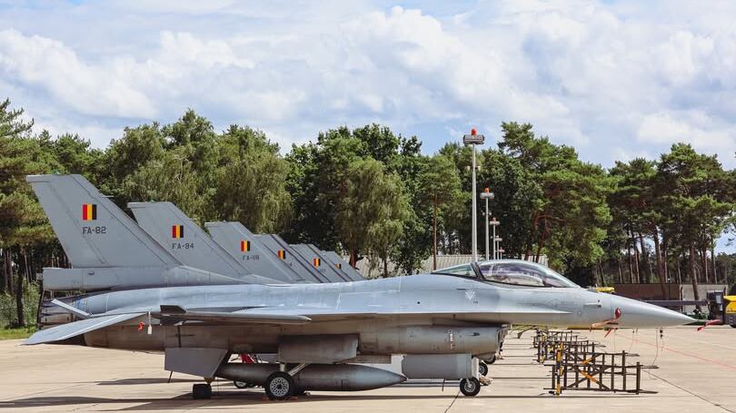 Ombre nei cieli dell'Ue: droni misteriosi sorvolano le basi militari belghe