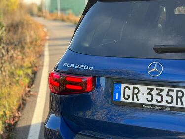 Mercedes GLB 2024: guarda la gallery del suv tedesco premium 11