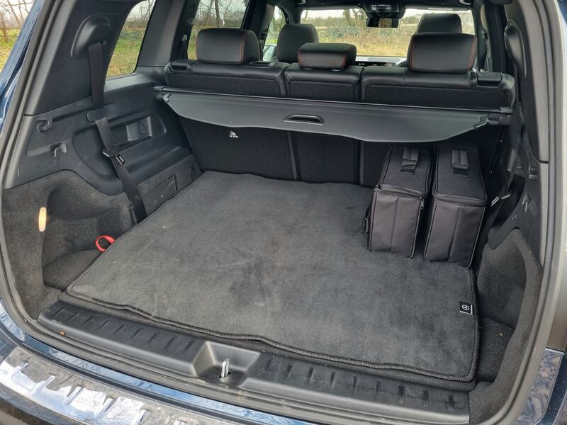 Mercedes-Benz EQB, le foto del suv elettrico: guarda la gallery 21