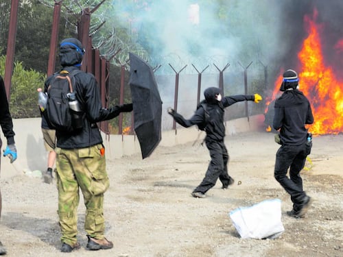 “Più uniti contro il nemico”. L’appello choc degli anarchici alla guerra sociale