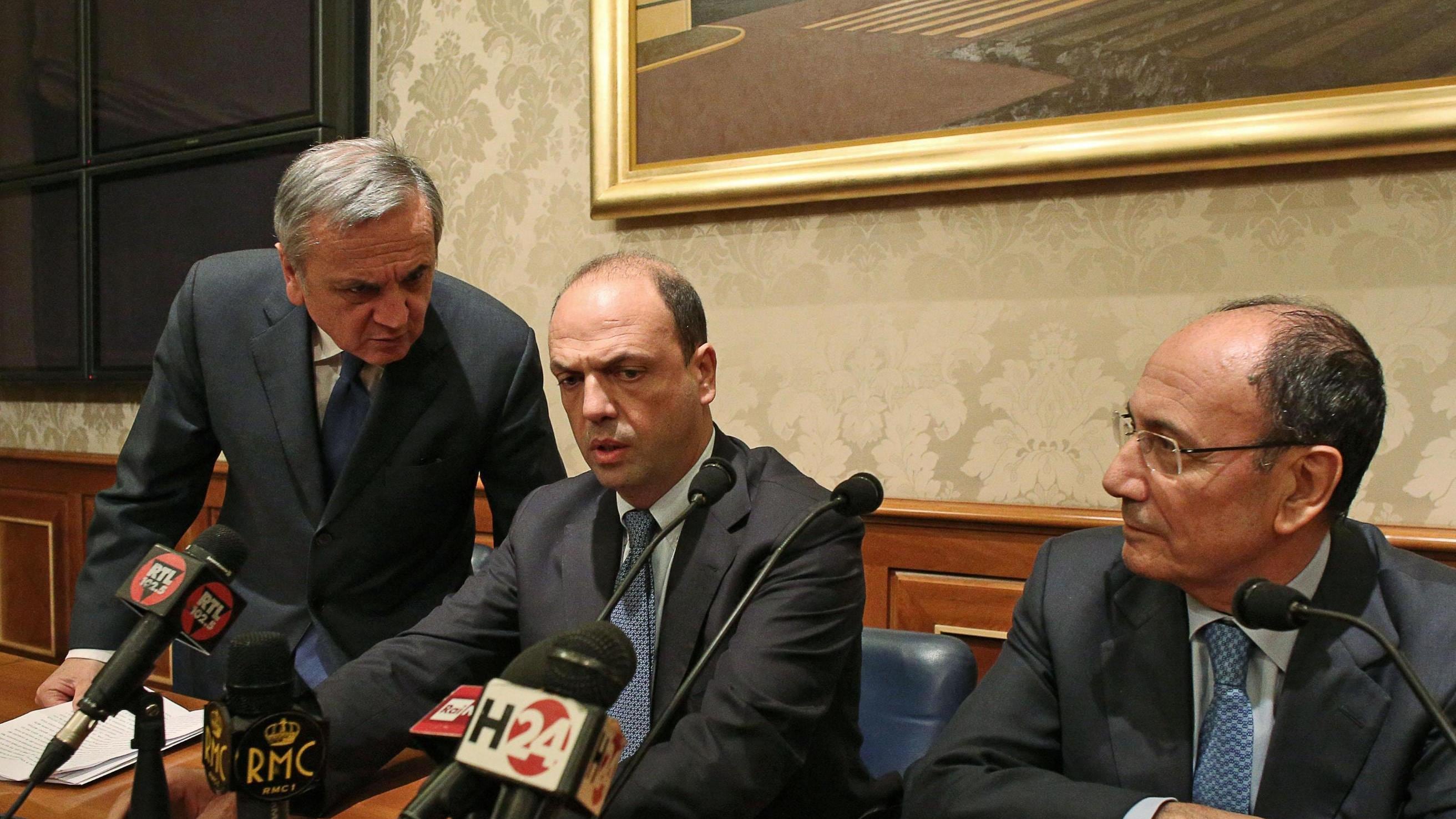 Alfano ora ha paura di restare solo